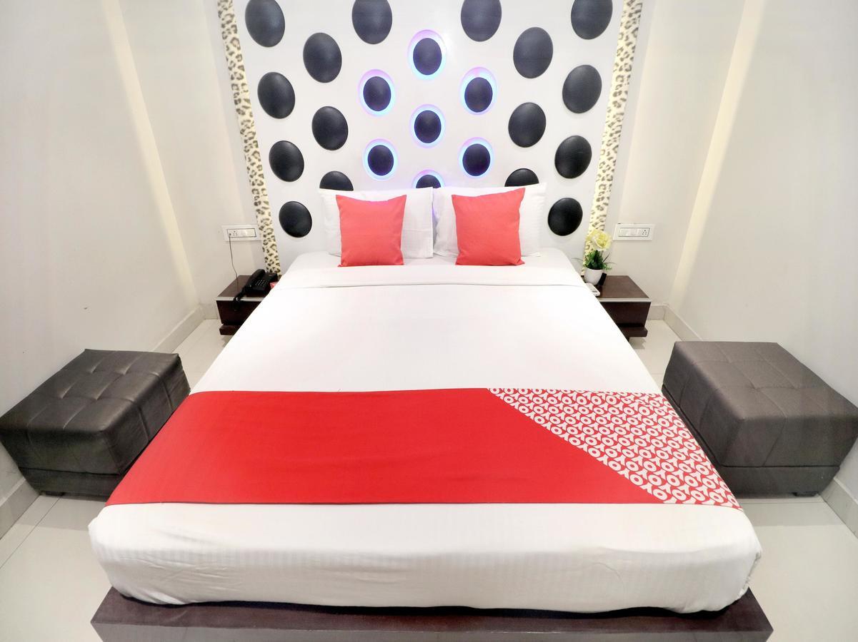 Oyo 14829 Hotel J Cruise Ludhiana Exterior foto